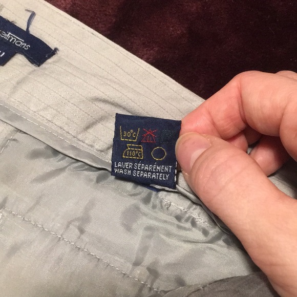 Reitmans. Size 11 CAD. Silver. Long shorts. - Picture 9 of 9